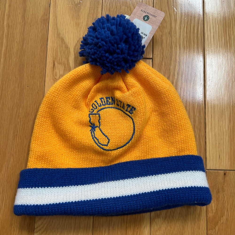 NWT Golden State Warriors Beanie with the Old School “The City” Logo (OSFA)